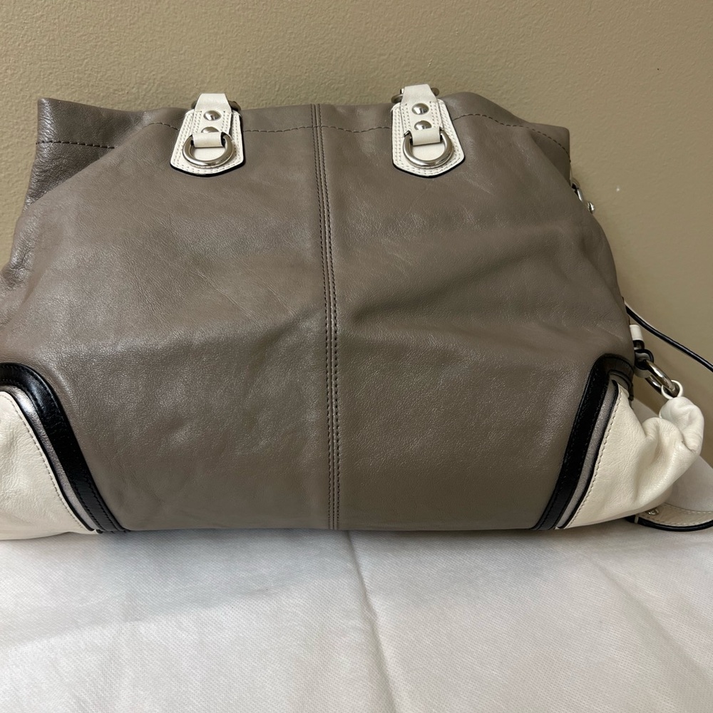 Coach Ashley Taupe and Cream Leather Shoulder Bag - Picture 11 of 14